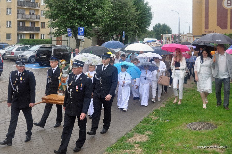 123 Procesja eucharystyczna.jpg